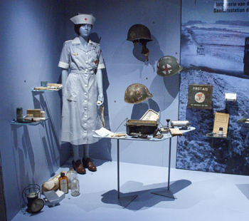 Photograph of nurse uniform at Bastogne War Museum.